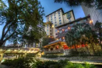 Hotel Valencia Riverwalk Hotels in 