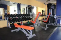 Riga Islande Hotel with Free Parking - Gym