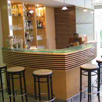 City Hotel Fitness & Recreational Facilities