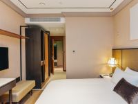 和颐至尊酒店(上海五角场地铁站店) - 至尊高级大床房