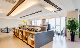 Homeinn Selected Hotel (Linyi Luozhuang District Yihe Road Railway Station)