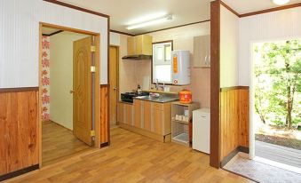 Yangyang Forest Home Pension