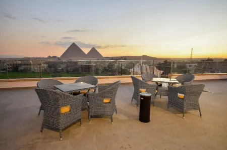 Pyramids Eyes Hotel