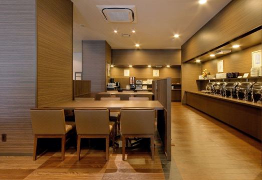 호텔 루트 인 나고야 이마이케의 식당 전경