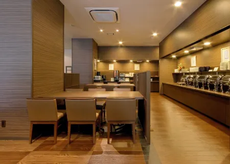 Hotel Route-Inn Nagoya Imaike Ekimae Отели рядом со станцией JR Ozone Station