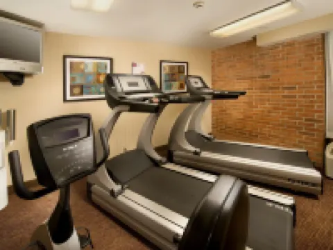 Pear Tree Inn St. Louis Airport Hotels in St. Louis County