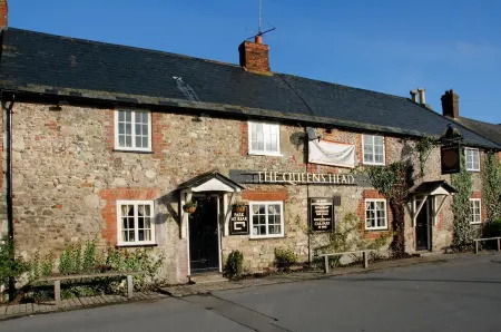 The Queen's Head Отели в г. Мартин