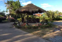 Himawari Restaurant & Cottage Hotel in zona Wat Tha Rat
