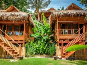 Ten Moons Lipe Resort