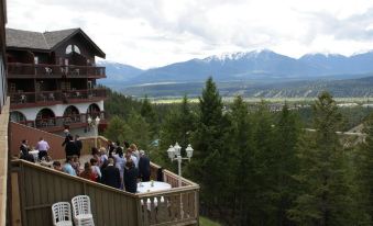 Rocky Mountain Springs Lodge