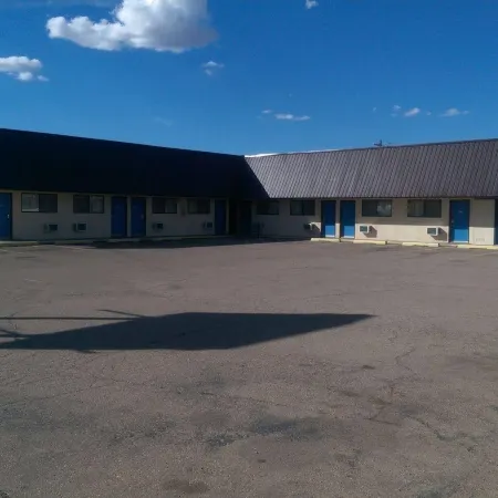 Four Winds Motel & RV Park