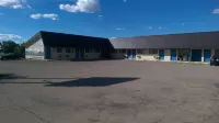 Four Winds Motel & RV Park - Parking