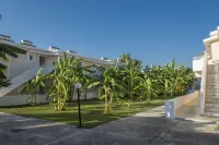Utopia Blu Hotel Hotels near Antimachia Castle