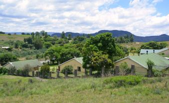 Thaba Tsweni Lodge & Safaris