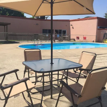 Daniel Boone Motor Inn