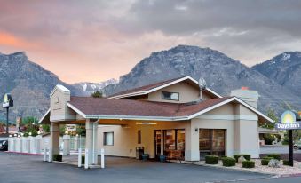 Days Inn by Wyndham Provo