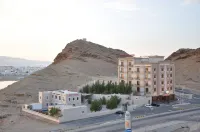 Al Ayjah Plaza Hotel