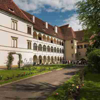 Schloss Seggau Hotel Exterior