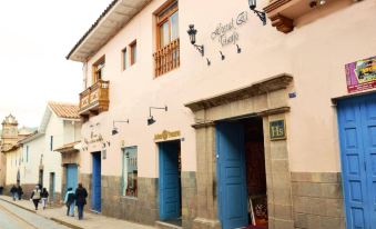 Hostal & Apartments El Triunfo