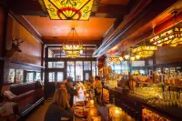 McMenamins Olympic Club - bar