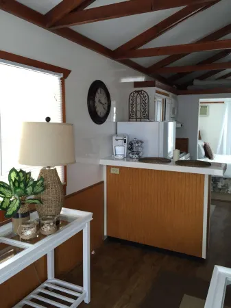 Mangrove Marina and Resort Aqualodge Houseboats