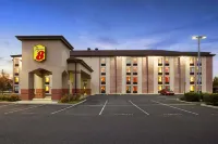 Super 8 by Wyndham Mount Laurel マウント・ローレルのホテル