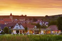 Kreuz-Post Hotel-Restaurant-Spa Hotel dekat Stephansmünster Breisach