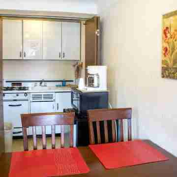 Kinnikinnik Motor Lodge Dining/Meeting Rooms