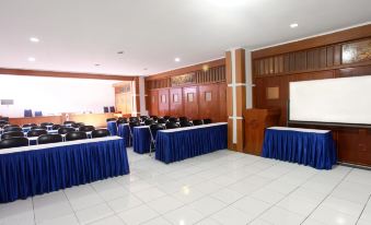 Alexander Hotel Tegal