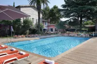 Hotel Spa Cassis – Heated Pool & Parking - Pools