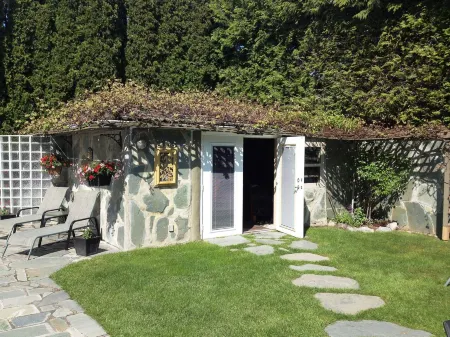 The Stone Hedge Bed and Breakfast