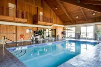 Quality Inn & Suites Oakwood Village - Cleveland South Hotels in Macedonia