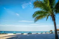 Naples Beach Club, A Four Seasons Resort