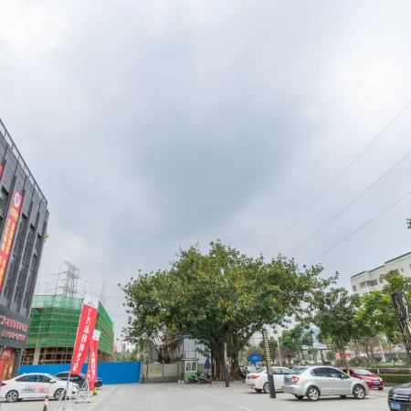 Vienna Hotel (Huizhou Boluo High Speed Rail Central Bus Station Hotel)
