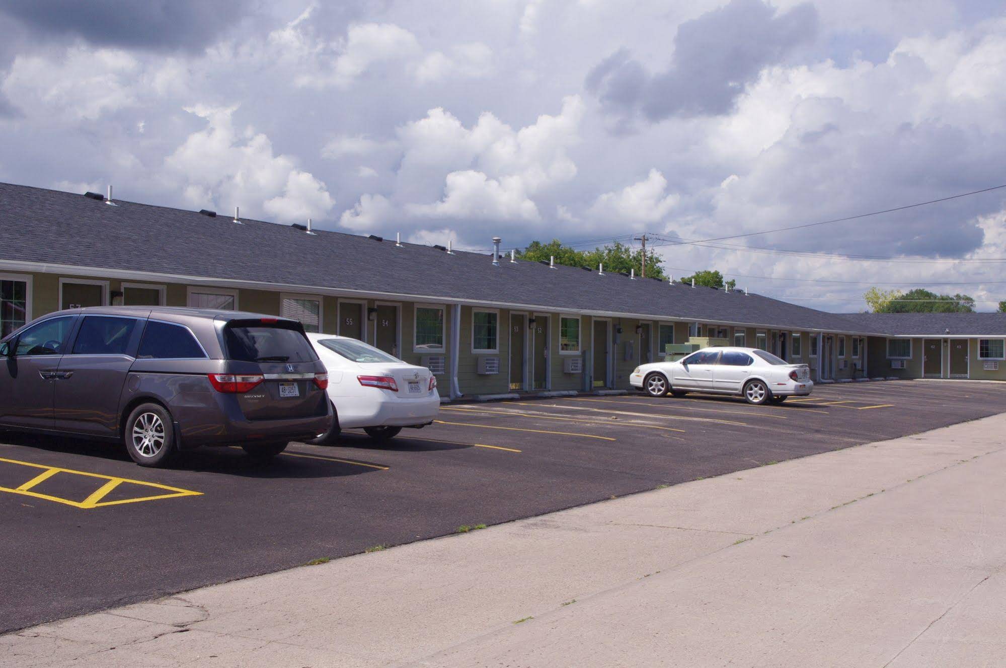 Economy Inn McCook