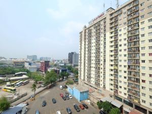 Modern 2BR Mutiara Bekasi Apartment