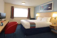 Travelodge Camberley - parking