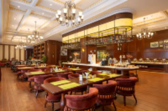 ヘンドンヨンスス・礼査ホテル（馬戯城）