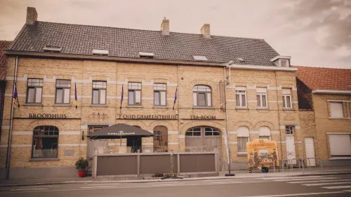 Oud Gemeentehuis Hotels in Roeselare