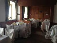 Landhotel & Gasthof Baiernrain Hotels in Holzkirchen