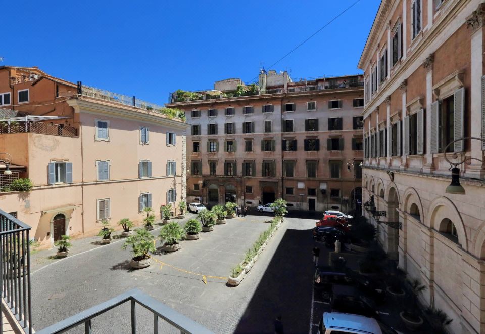 Piazza Venezia Grand Suite-Rome Updated 2023 Room Price-Reviews & Deals |  Trip.com