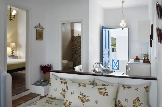Folegandros Apartments - parking