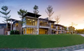 Palm Crescent Hua Hin