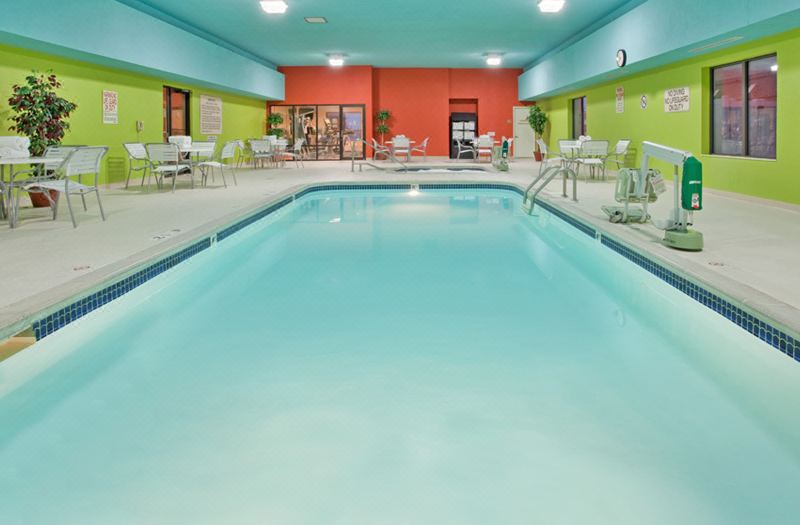Holiday Inn Express & Suites Norfolk by IHG photo 2
