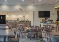 Holiday Inn Express & Suites Silao Aeropuerto - Terminal Hotels in Silao de la Victoria