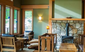 Minnewaska Lodge