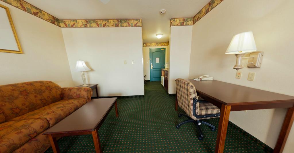 Country Inn & Suites by Radisson, Elkhart North, IN