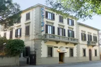Hotel Golf Hotels in Florence Historic Center