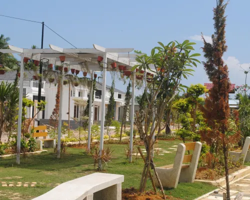 Golden Hawaii Villa Singkawang Hotels in Sedau