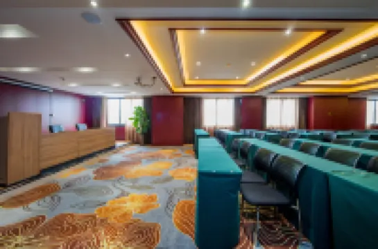 Shiji Xincheng DaHua Hotel Hotels in Gongcheng